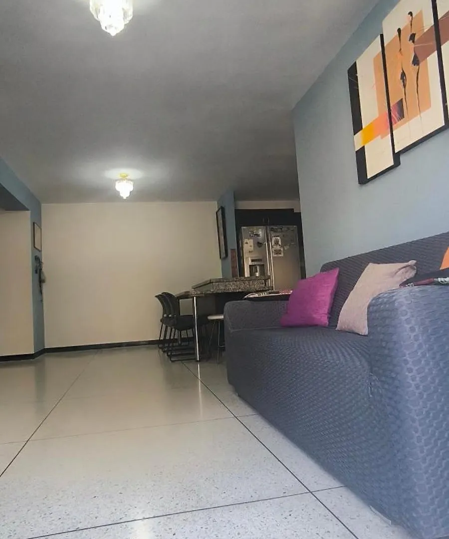 Apartamento Comodo En El Marques Caracas
